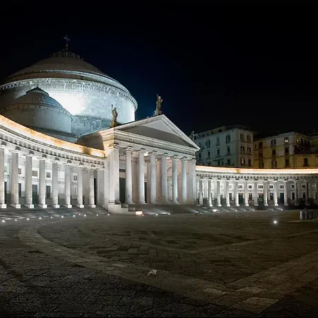 Piazza Carità-2